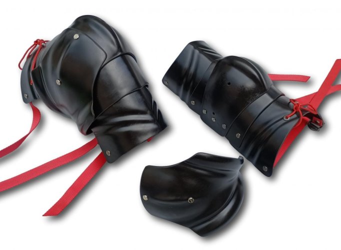 Knee protectors - winged